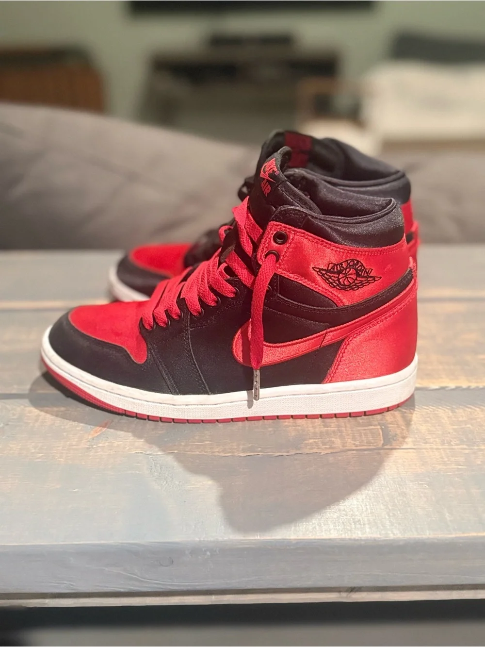 Nike Air Jordan 1 High Satin Bred